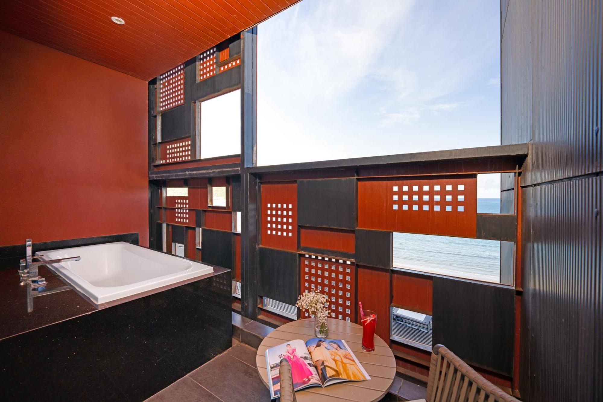 The Code Hotel & Spa Da Nang Zewnętrze zdjęcie